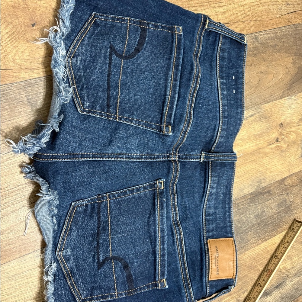 American Eagle Outfitters High Rise Distressed Denim Shorts - Picture 7 of 7